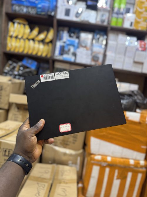 Lenovo ThinkPad x390 | 256GB SSD | 8GB DDR4 RAM - Image 2