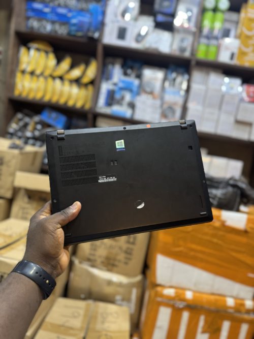 Lenovo ThinkPad x390 | 256GB SSD | 8GB DDR4 RAM - Image 3
